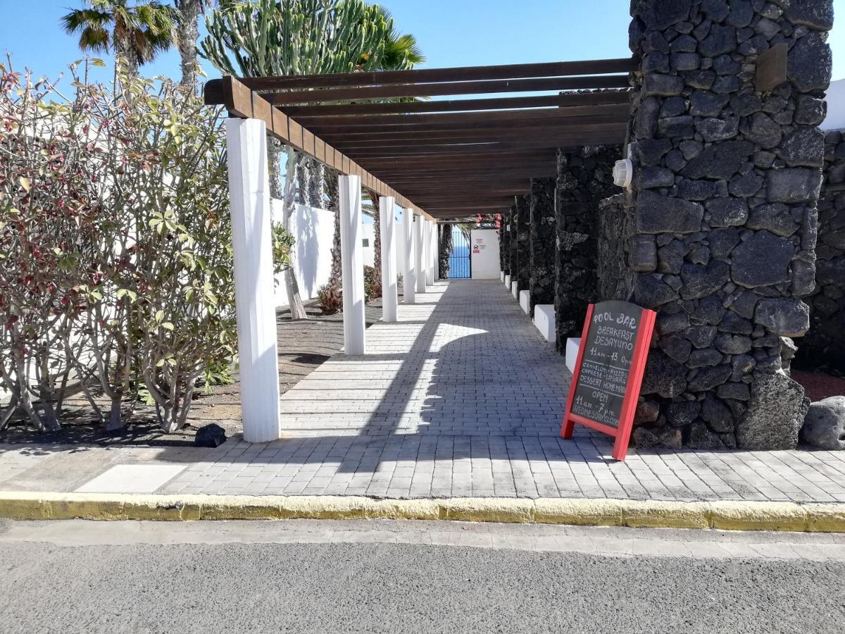 Apartamento Dino 10 Playa Roca Lejlighed Costa Teguise Eksteriør billede